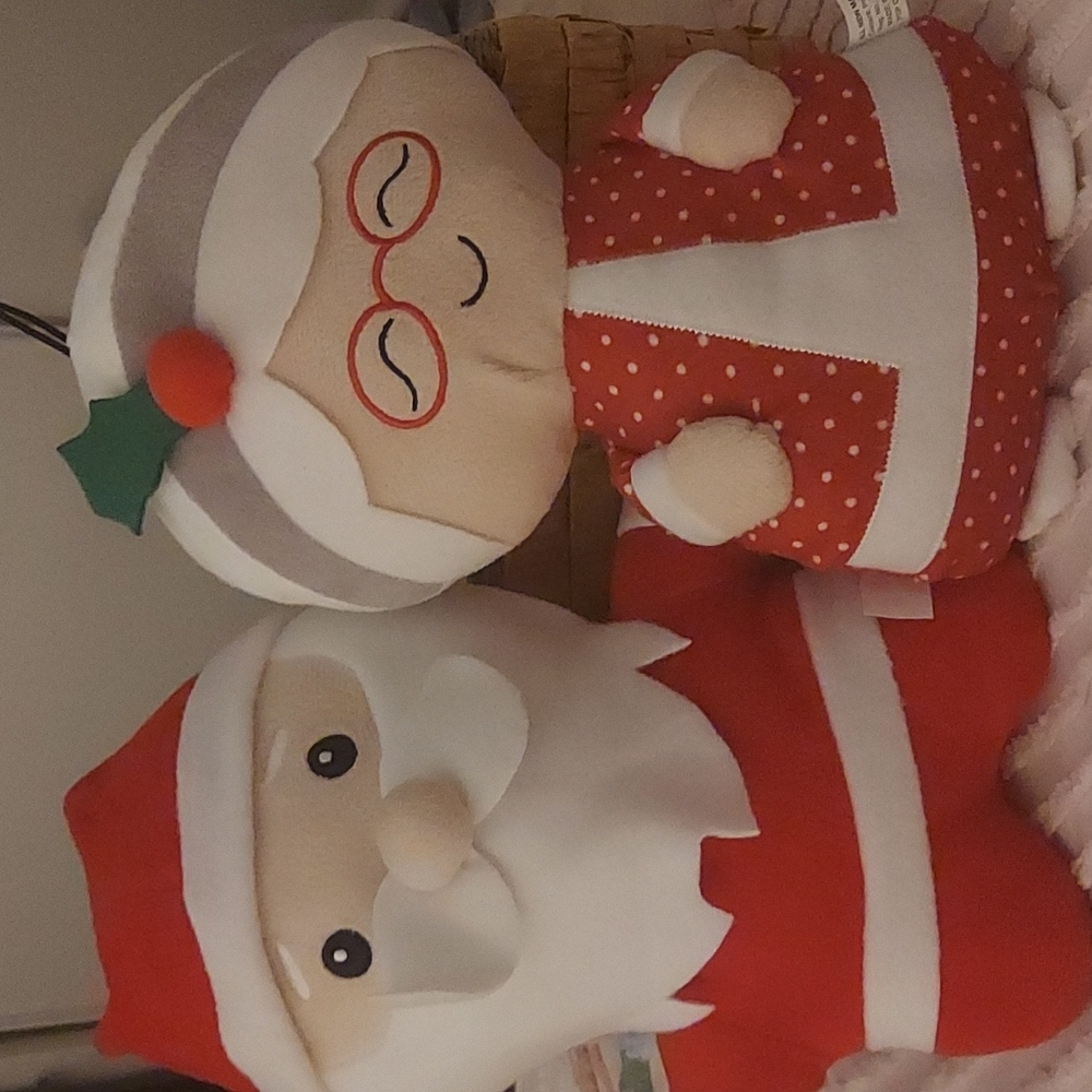 Mr and Mrs Santa dolls
